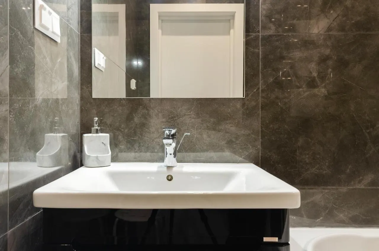 Petrovdom 109-200 In Spacious 2 Bedroom Apartments At Rc Kvartet, 16Г Vasyl Lypkivskyi Street Kyiv