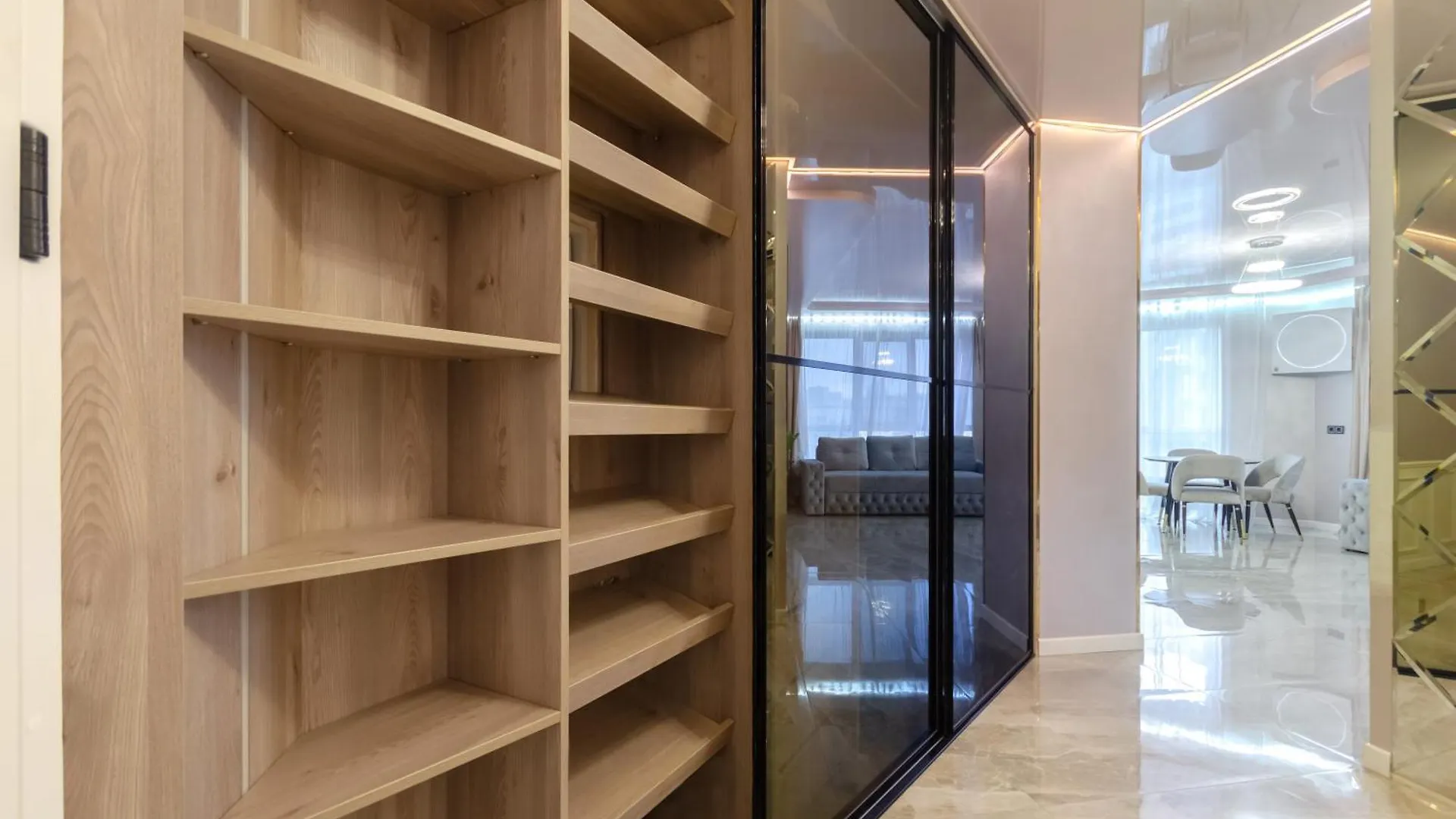 Petrovdom 109-200 In Spacious 2 Bedroom Apartments At Rc Kvartet, 16Г Vasyl Lypkivskyi Street Kyiv
