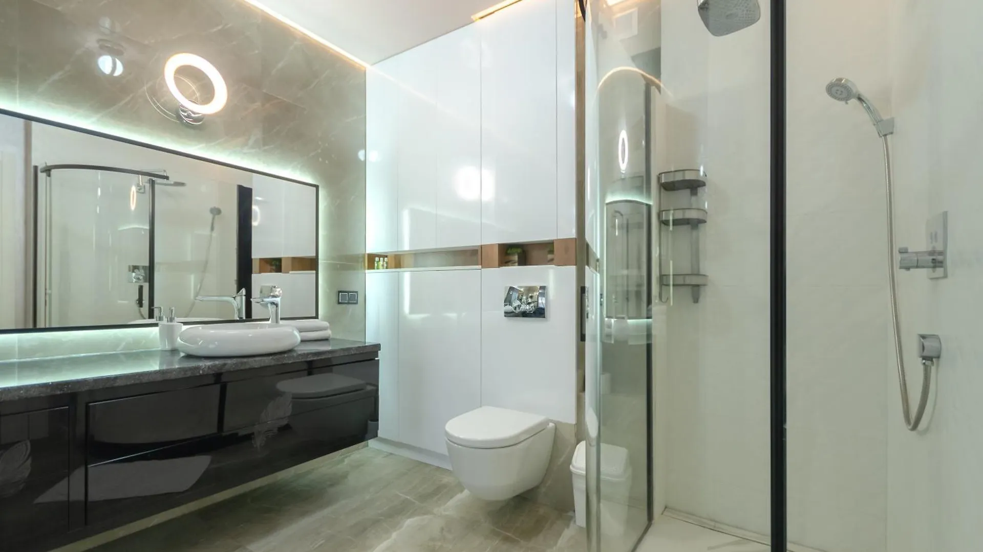 Petrovdom 109-200 In Spacious 2 Bedroom Apartments At Rc Kvartet, 16Г Vasyl Lypkivskyi Street Kyiv Ukraine
