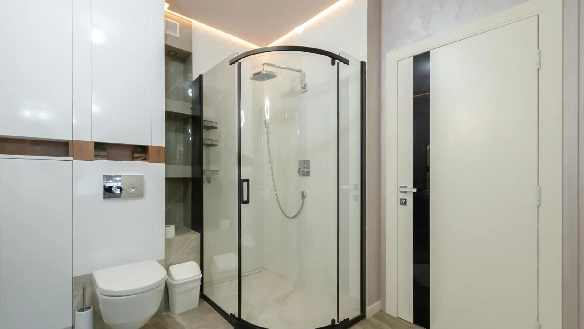 Petrovdom 109-200 In Spacious 2 Bedroom Apartments At Rc Kvartet, 16Г Vasyl Lypkivskyi Street Kyiv Ukraine