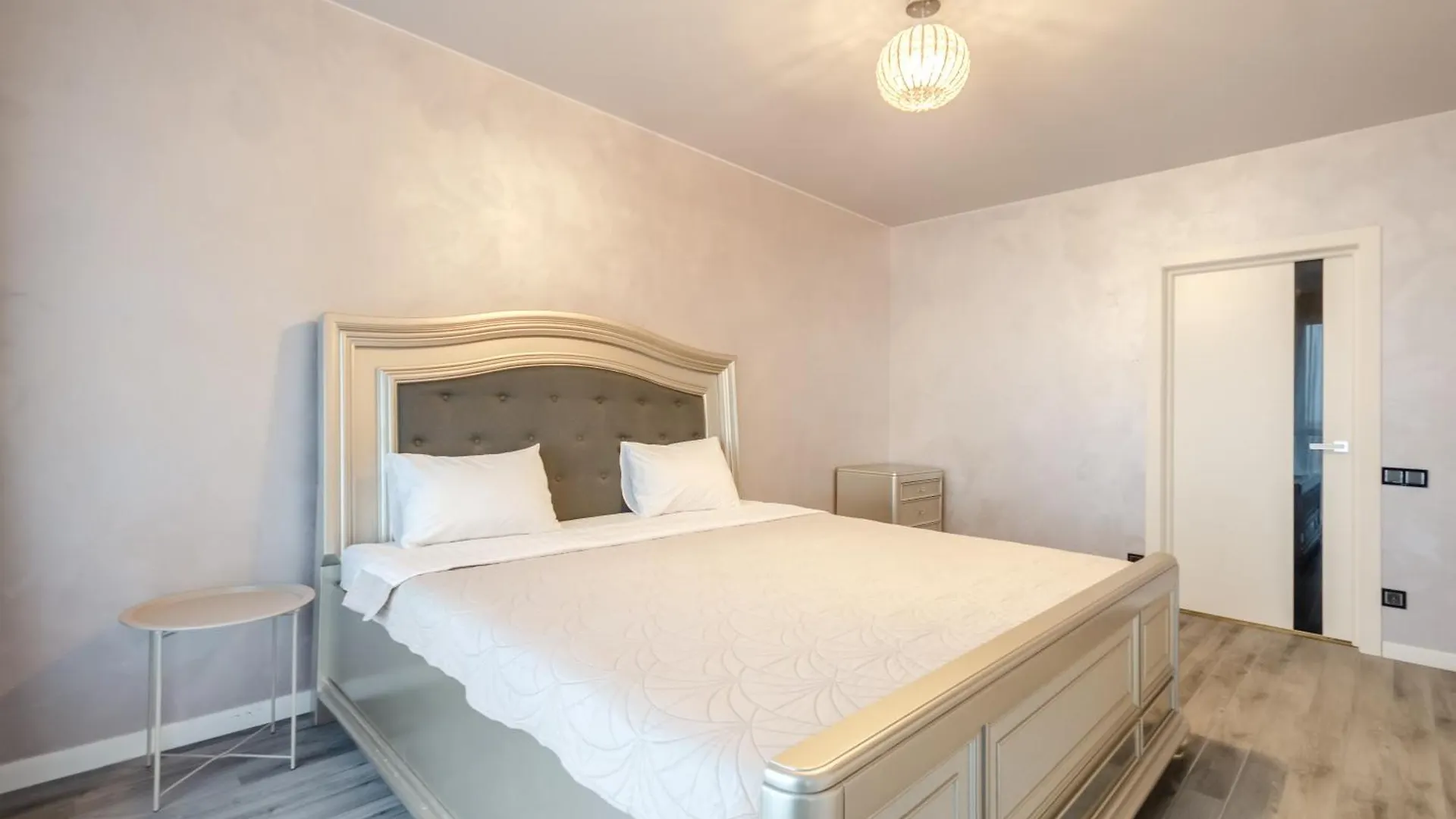 Petrovdom 109-200 In Spacious 2 Bedroom Apartments At Rc Kvartet, 16Г Vasyl Lypkivskyi Street Kyiv
