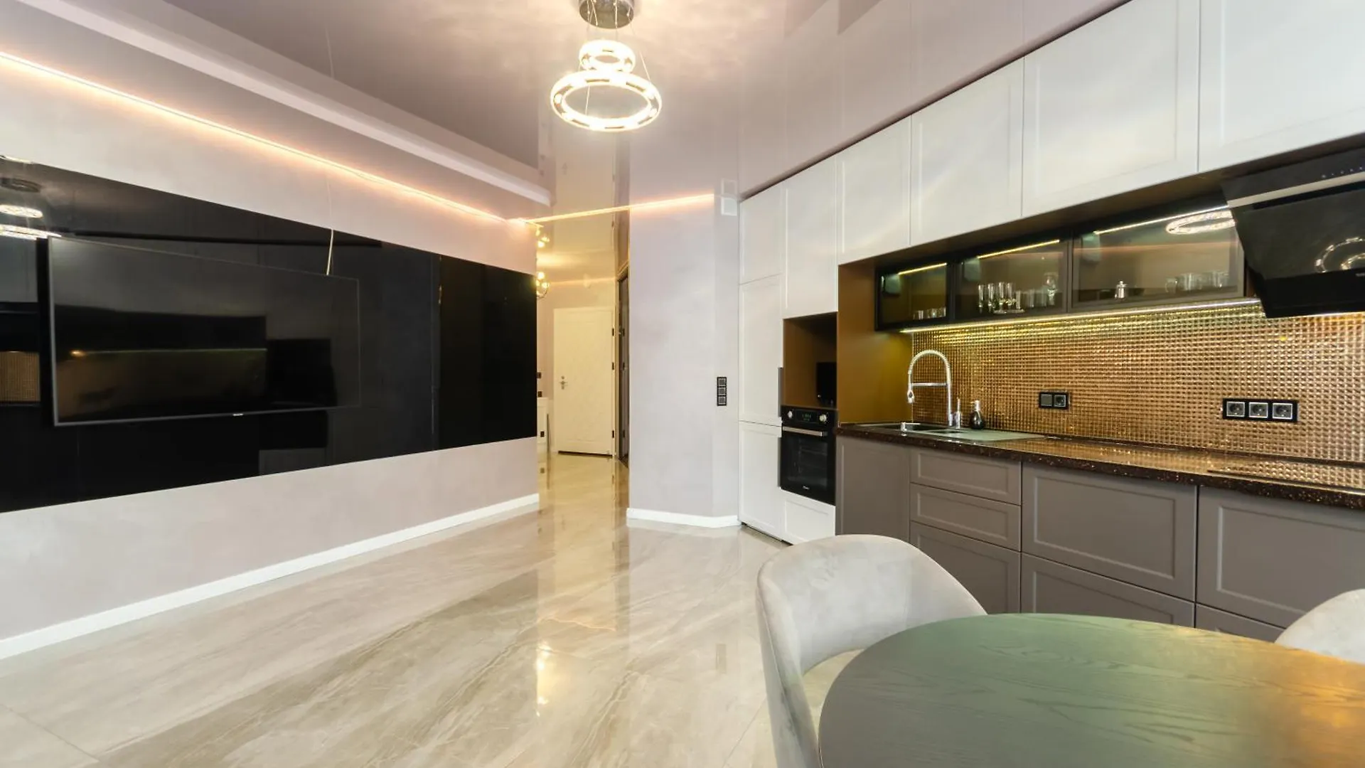 Petrovdom 109-200 In Spacious 2 Bedroom Apartments At Rc Kvartet, 16Г Vasyl Lypkivskyi Street Kyiv Ukraine